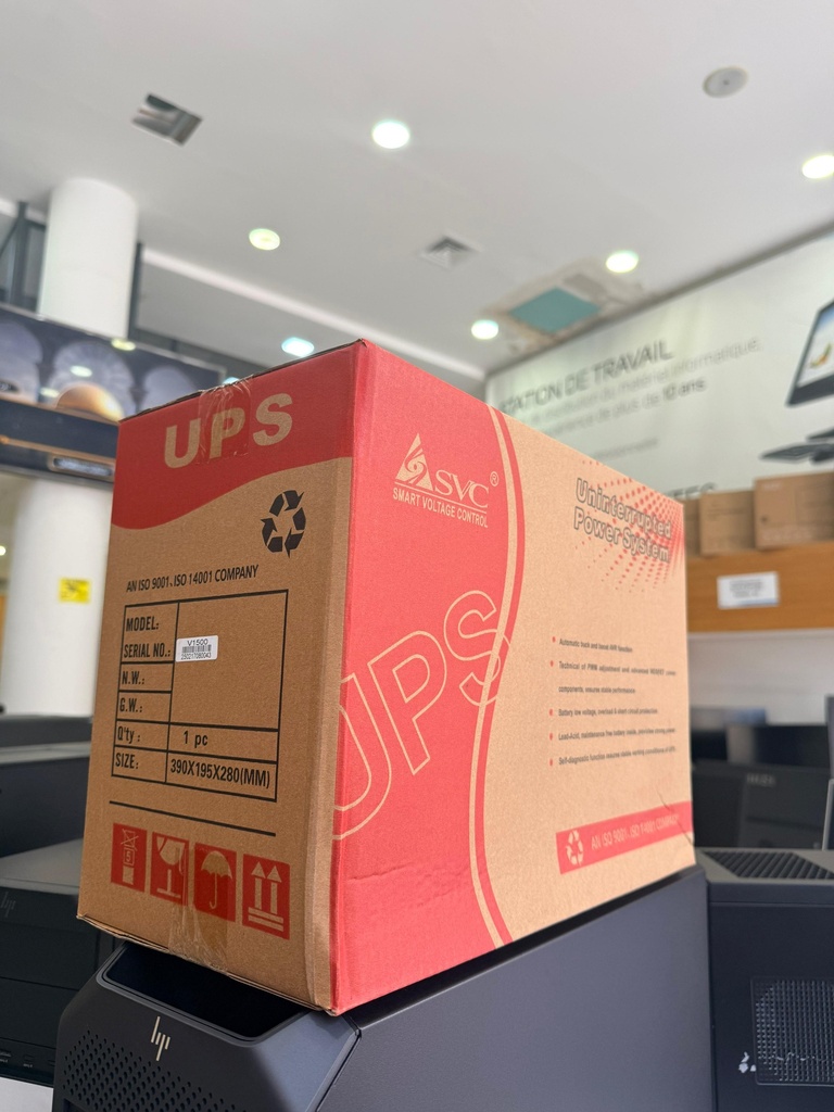 Onduleur SVC UPS 1500VA – 600W | Line-Interactive AVR | Écran LCD | Port USB