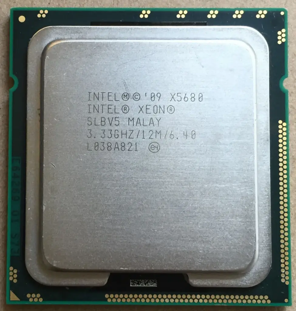 Intel Xeon X5680 (3.33 up to 3.60 GHz; 6Coeur; 12Thread; 15 Mo)